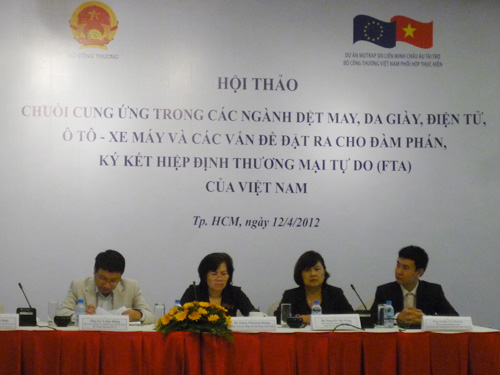 hoithao1.JPG