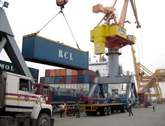 Giá cước vận tải biển giảm trung bình 70%