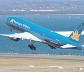 Doanh thu của Vietnam Airlines tiếp tục giảm