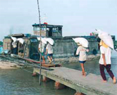 Xuất khẩu tháng 2 giảm mạnh