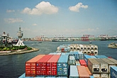 Yang Ming bận rộn tại cảng Kaohsiung