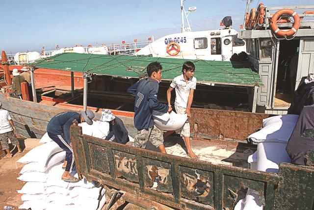 Băn khoăn về vận tải ven biển