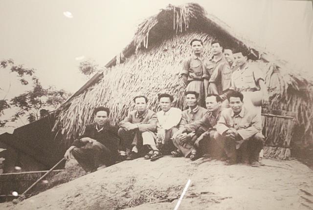 Hải quan kiểm soát hàng viện trợ với phương châm “bám hàng, bám tàu, bám cửa khẩu”