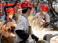 hủ tịch Ban điều phối Đầu tư Indonesia Franky Sibarani ngày 1/9 cho biết đầu tư nước ngoài vào nước này trong nửa đầu năm 2015 đã đạt mức cao nhất trong khu vực ASEAN.