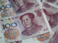 Trung Quốc tăng giá nhân dân tệ mạnh nhất trong một thập kỷ qua