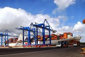 Xuất khẩu Singapore sụt giảm trong tháng ba