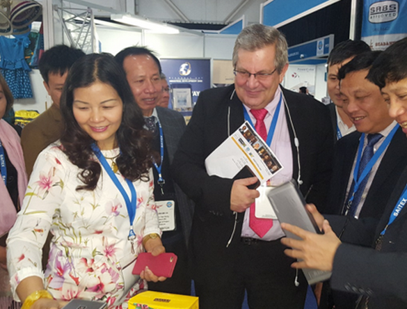 HÀNG HÓA VIỆT NAM ĐƯỢC ƯA CHUỘNG Ở HỘI CHỢ SAITEX-NAM PHI 2016
