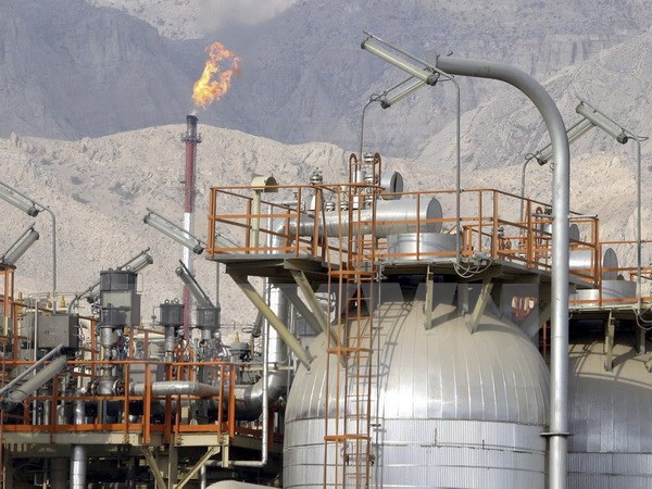 IRAN LÊN KẾ HOẠCH XUẤT KHẨU DẦU MỎ DÀI HẠN VỚI ĐỐI TÁC CHÂU ÂU