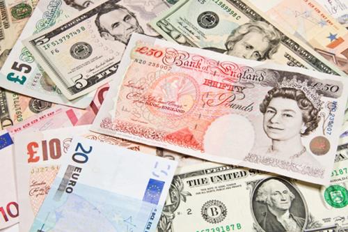 ĐỒNG BẢNG ANH RƠI XUỐNG MỨC ĐÁY TRONG BA NĂM