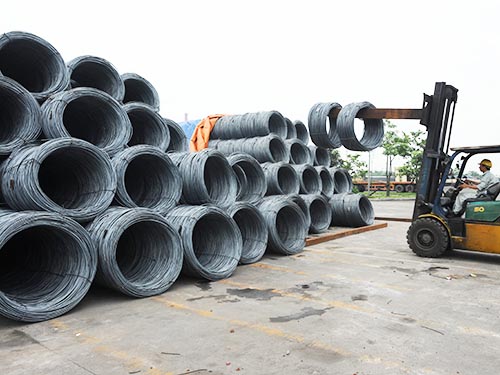 NHẬP KHẨU THÉP TĂNG GẦN GẤP ĐÔI SO VỚI CÙNG KỲ