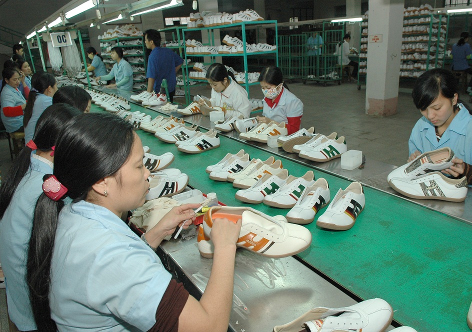 VIỆT NAM CHIẾM THỨ 2 VỀ THỊ PHẦN XUẤT KHẨU GIÀY DÉP TẠI ĐỨC