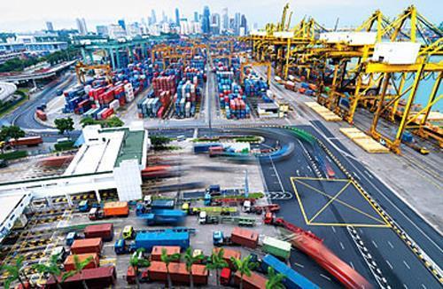 EC BI QUAN VỀ SỨC TĂNG TRƯỞNG KINH TẾ CỦA ANH VÀ EU