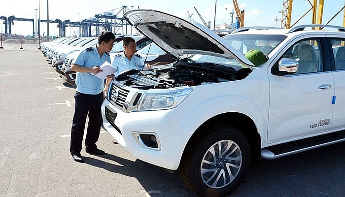 Ô tô và dầu thô giúp ngân sách nhà nước tăng mạnh
