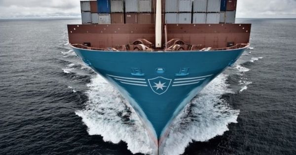 750 container rơi khỏi tàu của Maersk trong một cơn bão ở Thái Bình Dương - Maersk Essen