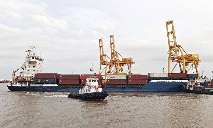 Giảm giá hoa tiêu hỗ trợ doanh nghiệp vận tải trong bão giá nhiên liệu