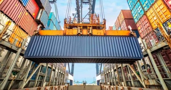 Có thể xảy ra ‘cuộc chiến tổng lực về giá’ giữa các hãng tàu container trong năm 2023