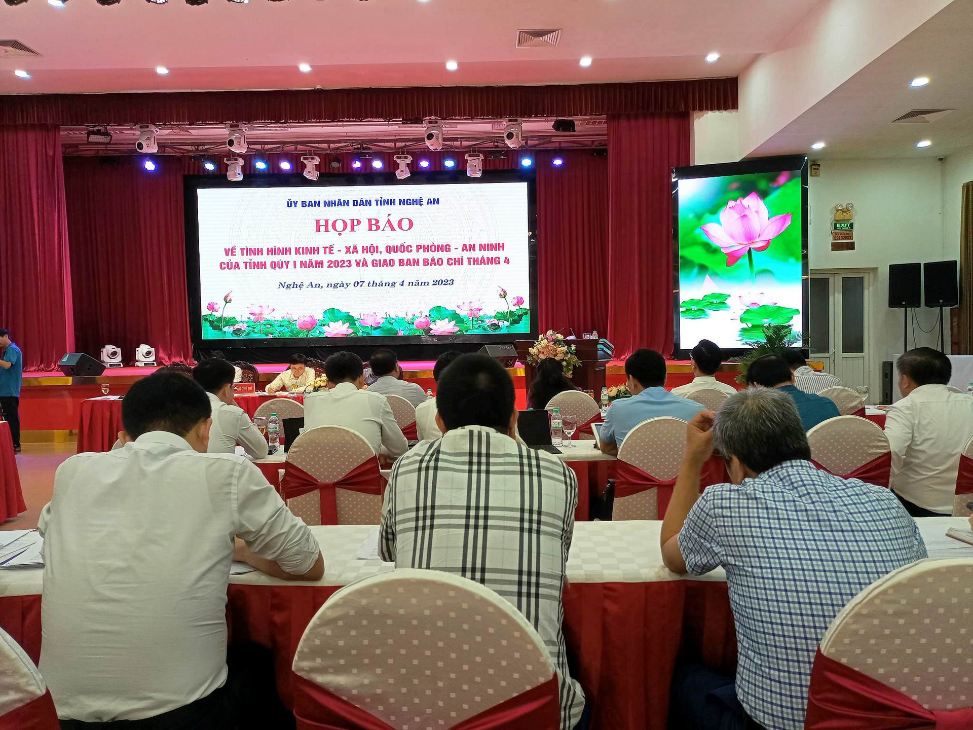 Thu ngân sách từ hoạt động xuất nhập khẩu tỉnh Nghệ An ước đạt 209 tỷ đồng