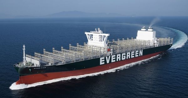 Các đơn đặt hàng đóng mới tàu container tăng cao kỷ lục với 7,54 triệu TEU