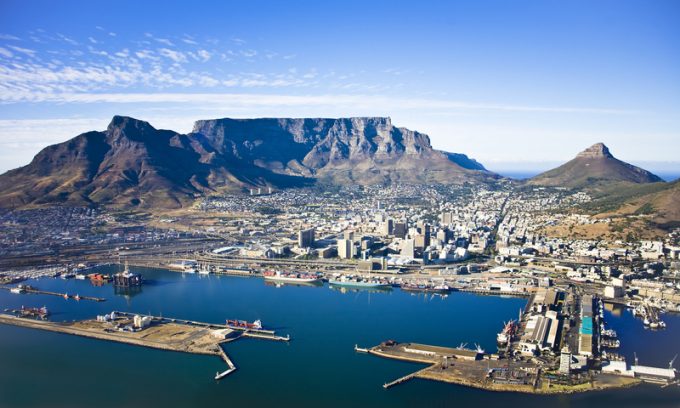 Tàu Maersk buộc phải bỏ qua Cape Town vì tình trạng tắc nghẽn gia tăng