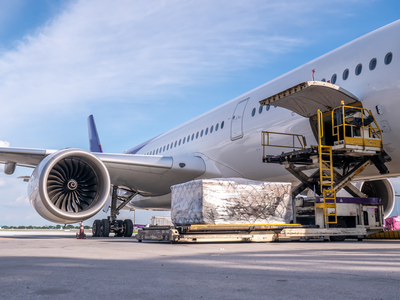 IATA: Tháng 3 lập kỷ lục mới cho vận tải hàng không nhờ dồn hàng trước thời điểm áp thuế.