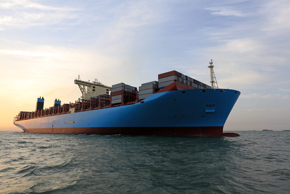 Cháy trên tàu Maersk Triple-E ngoài khơi Tây Phi