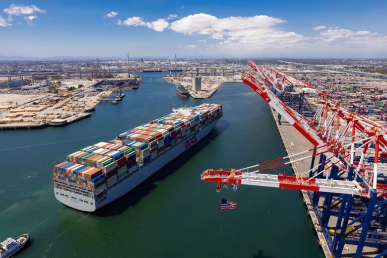 Cước vận tải container giao ngay giảm tuần thứ 10 liên tiếp, thị trường nhiều bất ổn
